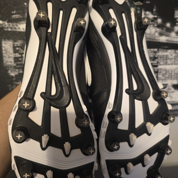 Nike Rare Nike Air Jordan 1 Mid TD Football Cleats AR5604-001 Men's Size 10 - Picture 4 of 6